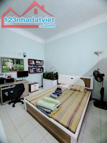 Phố Nguyễn Khánh Toàn 50m2 MT4.6 Giá 13.6 tỷ, Oto, Kinh Doanh - 3