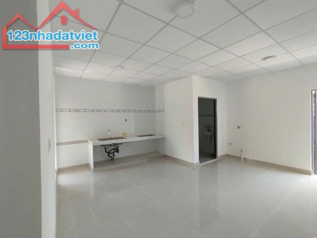 bán đất vườn 1000m2 có sẵn 200m2 thổ cư, Tân Phước, LaGi, Bình Thuận. Giá 2 triệu/1m2 - 4