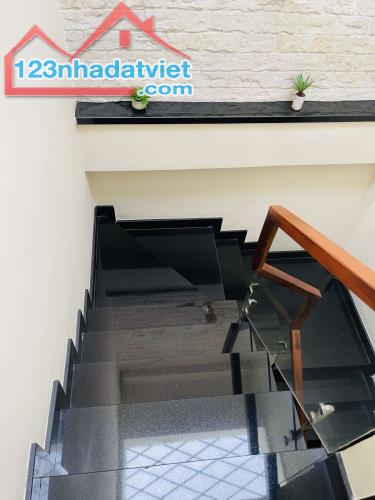 Nhà MT Kinh doanh Q2 gần Nguyễn Duy Trinh, 74m2, 3 tầng , ngang 4.5m,4 PN,ko QH - 1