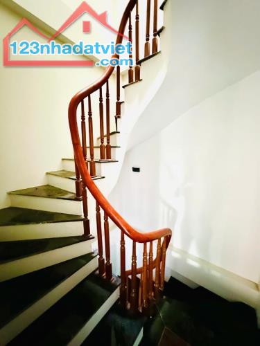 Chỉ 7.29 tỷ có nhà đẹp ở ngay 38m2*5 tầng Xuân Thủy-Cầu Giấy, full nội thất, sổ vuông đẹp. - 1