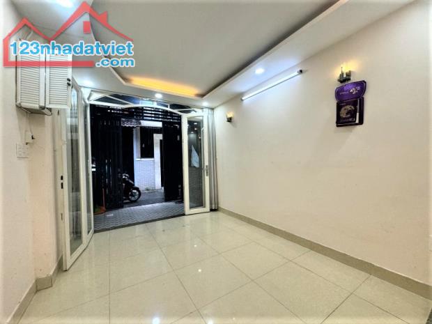 NHÀ QUẬN 1 GẦN PHỐ BÙI VIỆN & CÔNG VIÊN 23 THÁNG 9, HXH THÔNG, K.DOANH, 32Mx4 3PN 5 TỶ HƠN
