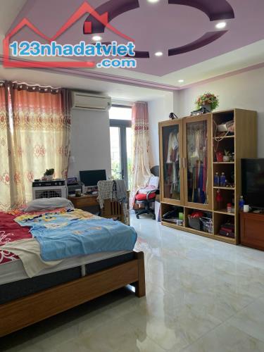 Bán nhà 4 tầng KĐT Phước Long B. Tp Nha Trang . 100m2 , Sổ Hồng . Giá 5.7 Tỷ . - 2