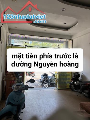 BÁN NHÀ MẶT PHỐ NGUYỄN HOÀNG 8 TẦNG, THANG MÁY XỊN ĐANG KINH DOANH NGHÀ NGHỈ