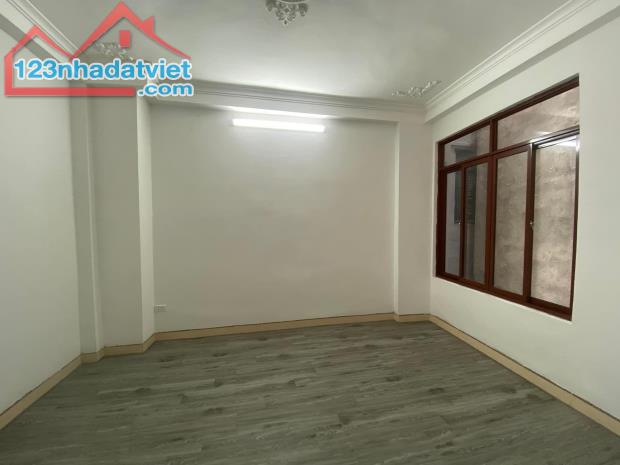 Bán nhà Đống Đa, 40m2, nhà mới, ngõ thoáng, giá nhỉnh 5 tỷ - 4