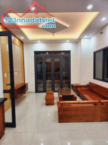 Nhà đẹp Lê Hồng Phong, Hà Đông, 43m2, 5T, oto, KD, giá rẻ, nhỉnh 10 tỷ.