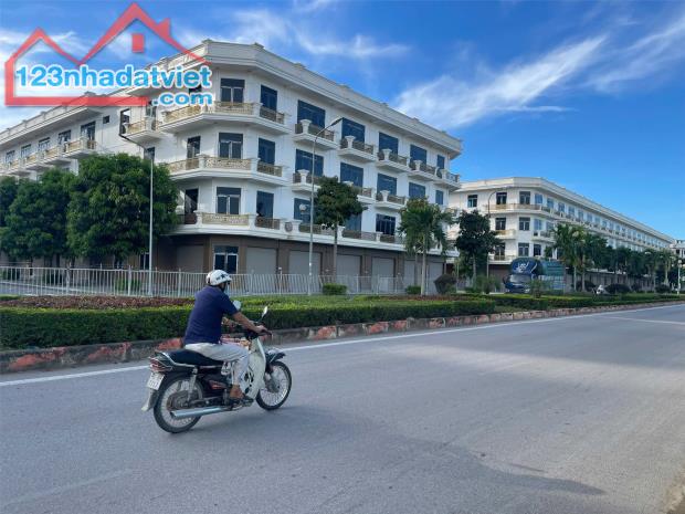 SHOPHOUSE MẶT ĐẠI LỘ, BÀN GIAO SỔ. KINH DOANH NGAY. KĐT XUÂN HƯNG TP.THANH HÓA.  CĐT: - 1