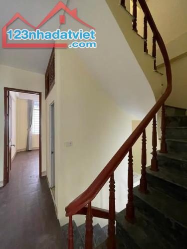 NHỈNH 6 TỶ CÓ NHÀ  MỚI- ĐẸP- FULL NỘI THẤT,36M2, 5 TẦNG, MT 5M, BÁT KHỐI- LONG BIÊN. - 4