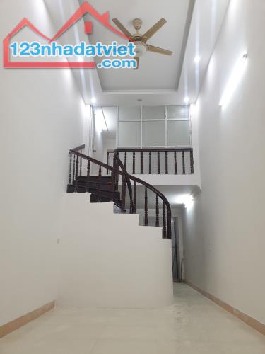 BÁN NHÀ ĐẸP 920 TRIỆU 1.5 TẦNG 44M2 ( TÂY BẮC ) NGÕ NGUYỄN HIỀN