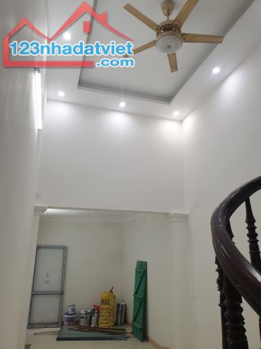 BÁN NHÀ ĐẸP 920 TRIỆU 1.5 TẦNG 44M2 ( TÂY BẮC ) NGÕ NGUYỄN HIỀN - 1