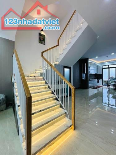 ***Bán nhà phường 13 Tân Bình, Trần Văn Dư (6*24) 8 tầng, TN 1 tỷ/năm - 2