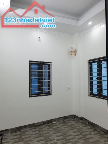 BÁN NHÀ ĐẸP 1.75 TỶ 3 TẦNG 46M2 ( HƯỚNG ĐÔNG ) NGÕ PHÙ NGHĨA - 4