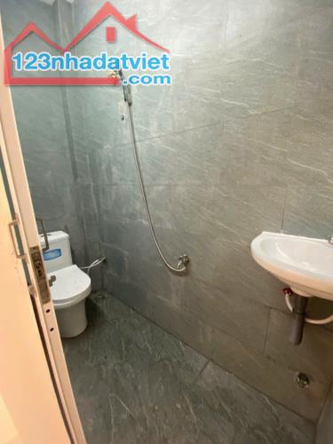 Chỉ Hơn 3 Tỷ ( TL) Sở Hữu Ngay Nhà Mới Phạm Văn Chí,  Đủ Công Năng 25m2, 2 Tầng, Tại Q6 - 2