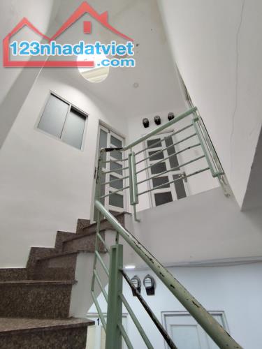 BÁN NHÀ QUẬN 3M HẺM 3M 70M2 2 TẦNG NỞ HẬU 8M 5 PN SÁT MẶT TIỀN TRẦN VĂN ĐANG 5.7 TỶ. - 2