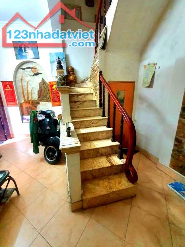 BÁN GẤP CĂN NHÀ THANH XUÂN,DT 51m2,MT 5M2 giá 7ty fun nội thất bên trong 0832865116 - 1