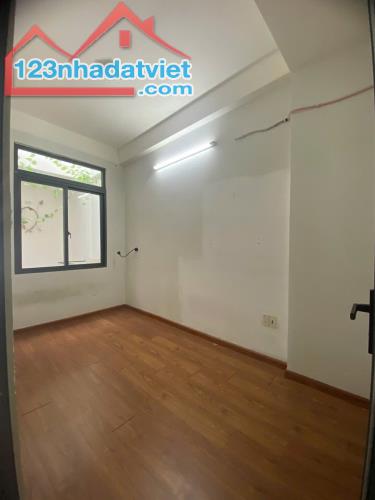 SỞ HỮU NHÀ 2MT ĐƯỜNG TRUNG NGHĨA - 132M2 NHÀ ĐẸP 4 TẦNG GIÁ NHỈNH 5 TỶ - 2