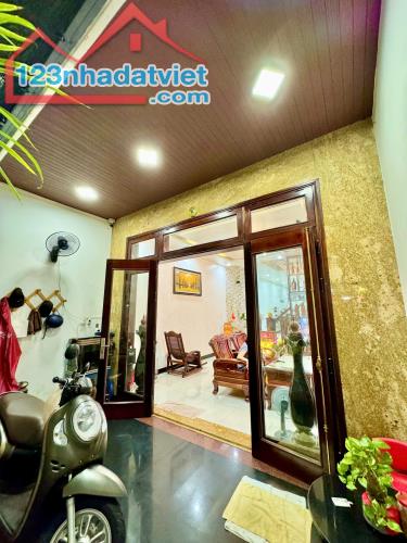 MT Tống Duy Tân - ĐỐI DIỆN BẾN XE -10M2 NHÀ MỚI 3 TẦNG CHỈ NHỈNH 5 TỶ - 3