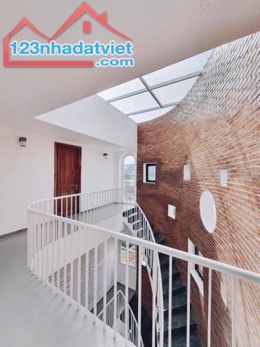 🏡Bán KHÁCH SẠN 12 phòng Kinh Doanh 322m2💰23 tỷ NAM HỒ view trọn thung lũng✨P11, Đà Lạt