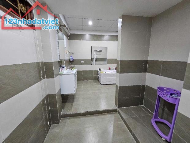 Bán nhà Trung Văn, ô tô đỗ cửa, vài bước ra phố, 46m2, 4 tầng, nội thất đẹp, nhỉnh 7 tỷ - 4