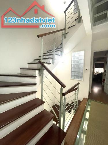 Bán nhà Hào Nam, 48m2 x 4T, phân lô, gần ô tô, hai thoáng giá chưa đến 10 tỷ - 2