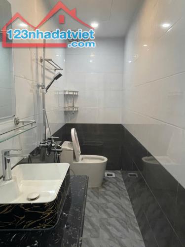 BÁN NHÀ PHỐ TRẦN KHÁT CHÂN, 37 M2, 5 TẦNG, MT 5M, TIỆN ÍCH NGẬP TRÀN. GIÁ 6.5 TỶ - 3