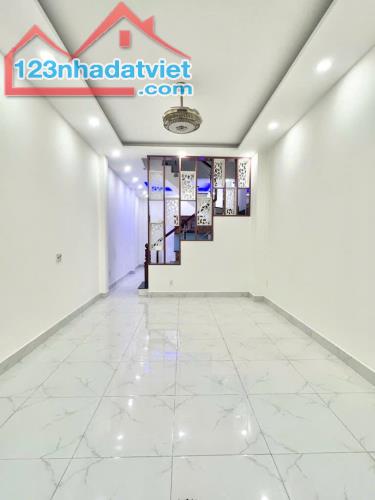 Bán nhà gần Aoen mall-Xe hơi thông-Lê Trọng Tấn-50m2-3 tầng-5.1 tỷ - 2