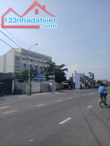 QUẬN 12, HIỆP THÀNH, NHÀ 43M2, 2 TẦNG HẺM XE HƠI, CHỈ NHỈNH 3 TỶ - 4