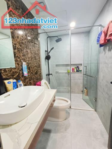 BÁN GẤP CHUNG CƯ NEWTATCO BA ĐÌNH, 75M2, 2 NGỦ,2 WC, FULL ĐỒ CHỈ 4,25 TỶ - 4