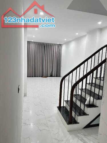 BÁN NHÀ XUÂN THỦY DT50M2 X 7T MT 3,5M. 15,9 TỶ, MĂT NGÕ - 1