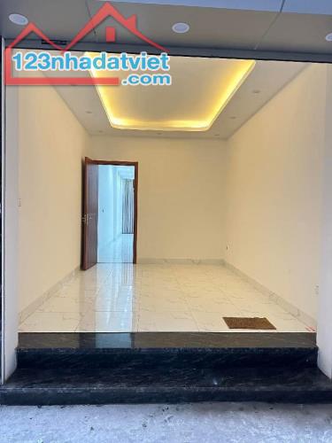 BÁN NHÀ XUÂN THỦY DT50M2 X 7T MT 3,5M. 15,9 TỶ, MĂT NGÕ - 3