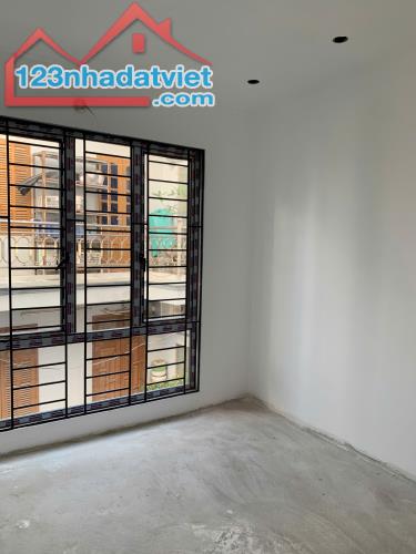 Hoa hậu la khê - ô tô đỗ cửa- 5 tầng- 33m2- 5.65 tỷ - 4