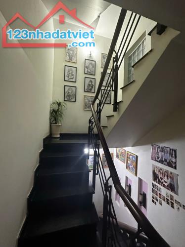 Gấp bán nhà phố Phan Xích Long, Phú Nhuận, 5 tầng chỉ 10 tỷ, dt đất 60m2.
