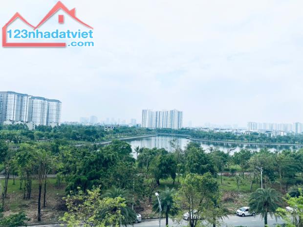 Cần bán nhanh căn hộ 2 ngủ view chính Hồ điều hòa, đầy đủ nội thất tại KDT Thanh Hà Cienco - 4