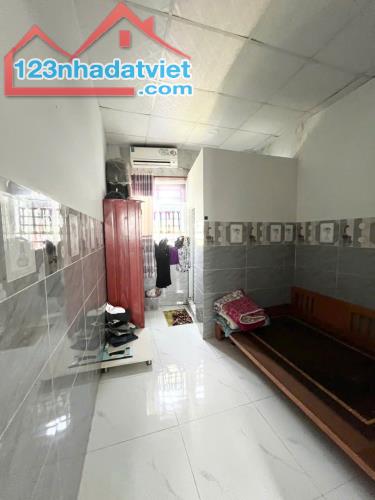 Bán nhà  75m2 có 3 căn 1T1L, 1 sẹc Bùi Hữu Nghĩa, gần chợ Đồn và Công An P. Bửu Hòa - 2