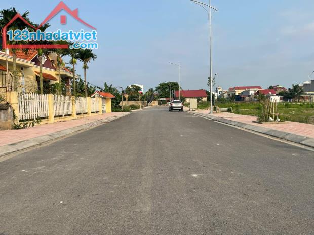 Chuyễn nhượng lô đất 341m2 ngang 11m Thị Trấn Núi Đối huyện Kiến Thuỵ Hải Phòng - 2