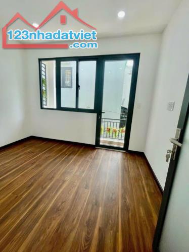 Bán nhà Đường số 12, BHHA, Bình Tân,  DT: 30m2 - 3.7× 8m - 2 Tầng,  Giá 2.99 Tỷ TL - 4