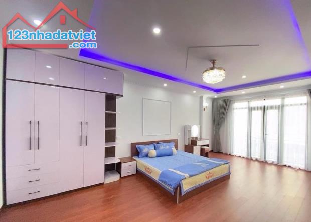 BÁN NHÀ CẦU ĐƠ 3 LÔ GÓC THOÁNG SÁNG NGẬP TRẦN 50m2, 5 Tầng, Ôtô, Kinh Doanh. 9 TỶ 9 - 2