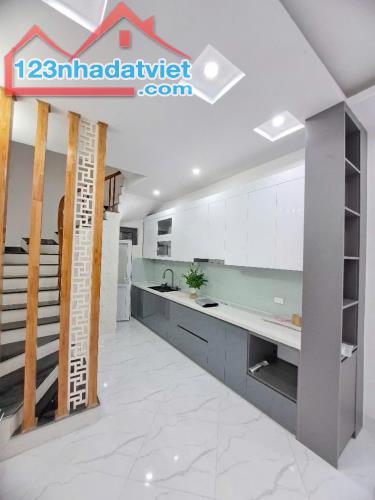 BÁN NHÀ ĐAỊ TỪ - HOÀNG MAI ,DT36M2 ,GIÁ HƠN 7 TỶ , FULL NỘI THẤT , OTO ĐỖ CỬA , PHÂN LÔ , - 4