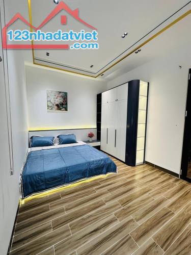 Nhà 3 tầng mới xây siêu VIP, full nội thất kiệt Hoàng Diệu, trung tâm thành phố Đà Nẵng