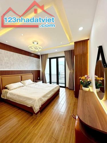 🔥 Cần tiền bán gấp căn nhà Đường Nguyễn Chí Thanh, P.12, Quận 5. Giá chỉ 2tỷ860 còn thươn - 3