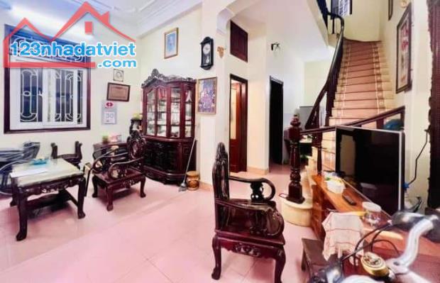 BÁN NHÀ PHỐ TRẦN KHÁT CHÂN. HAI BÀ TRƯNG🏠 75m 4t. Mt7m.               -