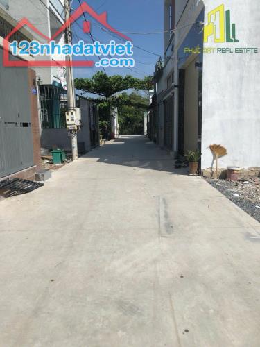 Bán đất Tân Vạn 63m2 đường xe hơi khu phân lô đẹp giá 1.69 tỷ