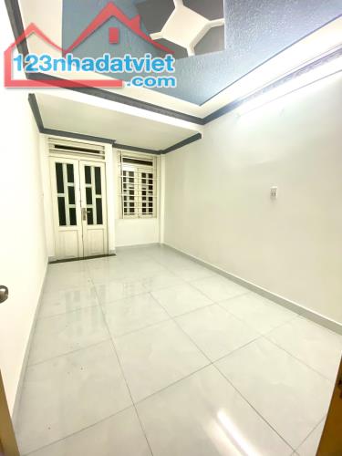 BÁN MẶT TIỀN đường nhựa NGUYỄN THỊ THƠI - HIỆP THÀNH -QUẬN 12 ✴️35M2 - 3tỷ500triệu✴️ .Khu - 4