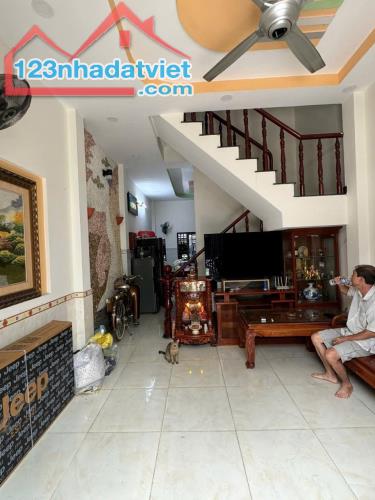 BÁN 🏘️3 TẦNG  - 4PN - 2 MT  HẺM XE HƠI THÔNG TỨ TUNG - TA11 - Q12. ✴️50m2 👉 chỉ Hơn 4 tỷ - 2