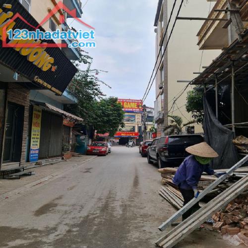 Bán đất Trâu Quỳ, Gia Lâm, 55m2, mặt tiền rộng, đường ô tô. Lh 0989894845 - 1