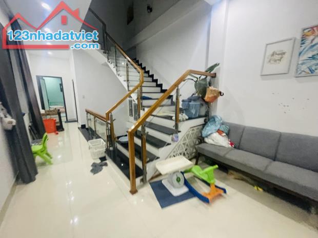 QUÁ RẺ - 8.2 TỶ SỞ HỮU LÔ GÓC CỰC ĐẸP - SÁT NGUYỄN VĂN THOẠI - NHÀ 2T GẦN 100m2 - 1