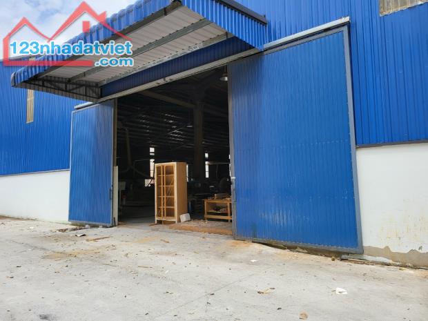 Cho thuê 1.800m2 Nhà Xưởng Tại Thuận An Bình Dương DT Đất 2.300m2 - 1