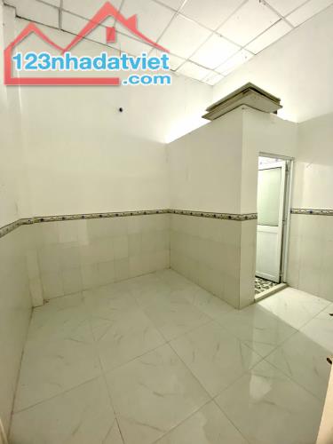 Nhà Tân Hiệp -92m² - 2,9 Tỷ - Hẻm xe hơi - 4