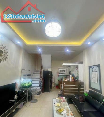 Bán nhà HXH Đường Hoàng Hoa Thám 40m2 chỉ 4,2 tỷ