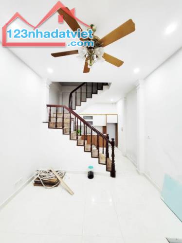 NHÀ NGUYỄN CAO-CẢM HỘI-VÀI BƯỚC RA PHỐ-THÔNG THOÁNG-25M2-NHỈNH 5TỶ