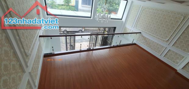 Bán nhà khu phân lô Phúc Lợi, gần Vinhomes, DT 90m2, 5 tầng thang máy, kinh doanh đỉnh - 4